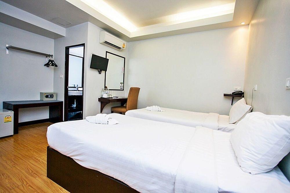 Basic Line @ Loikroh Hotel Chiang Mai