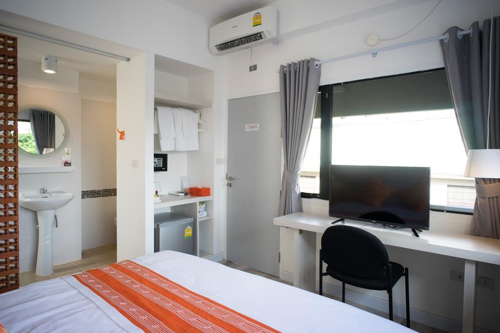 Hotel 202 House 2*