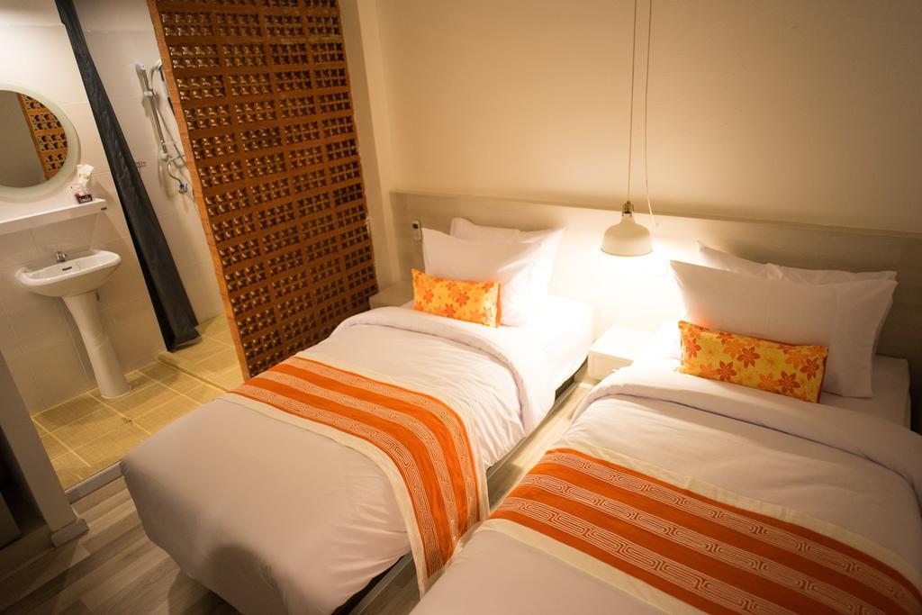 Hotel 202 House 2*
