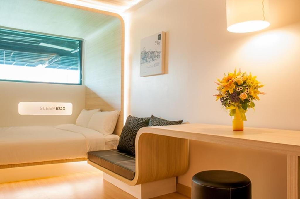 Sleepbox Chiangmai Hotel