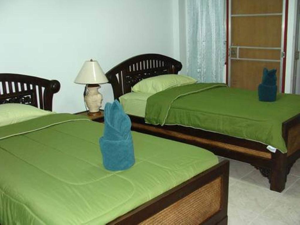 Junior House Hostel