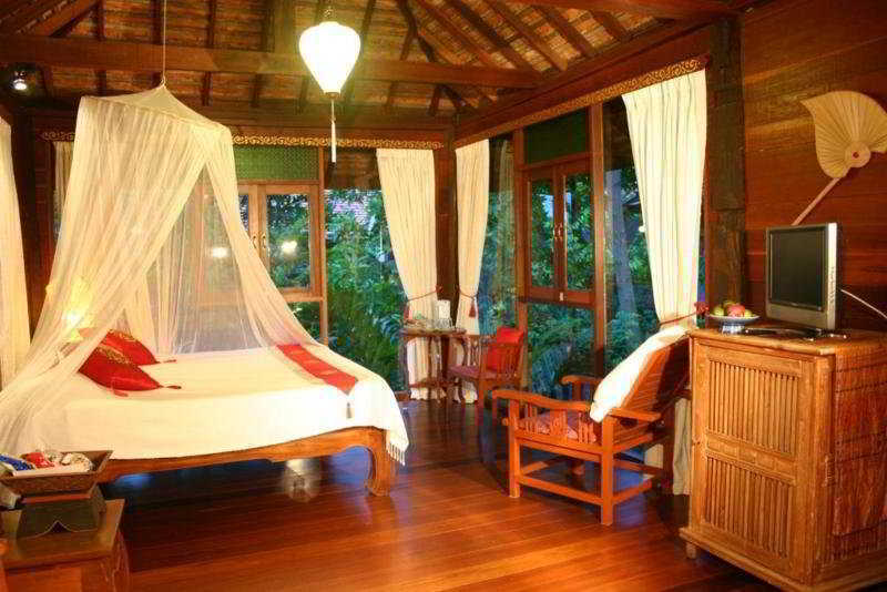 Ban Sabai Village & 4* Chiang Mai