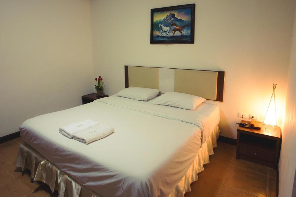 The -sha Extra Hotel 2*