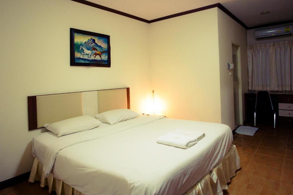 Hotel The -sha Extra 2*