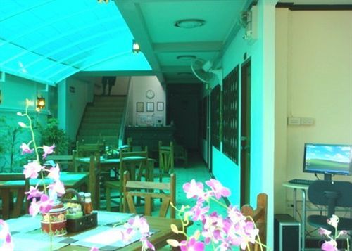 Junior House