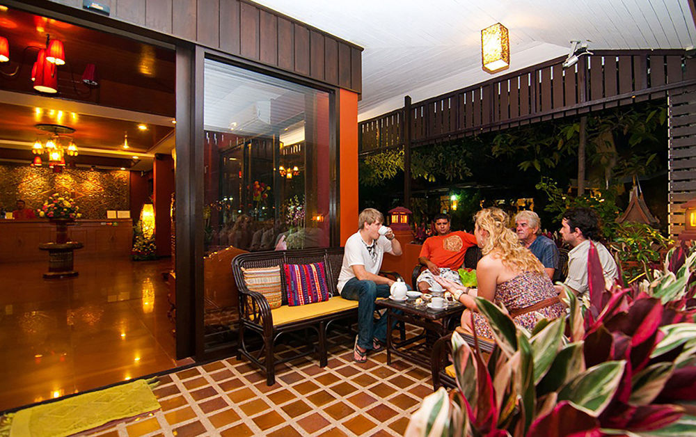 Hotel Cm Night Bazaar Boutique