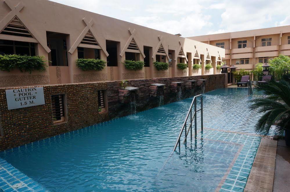 Maninarakorn Hotel