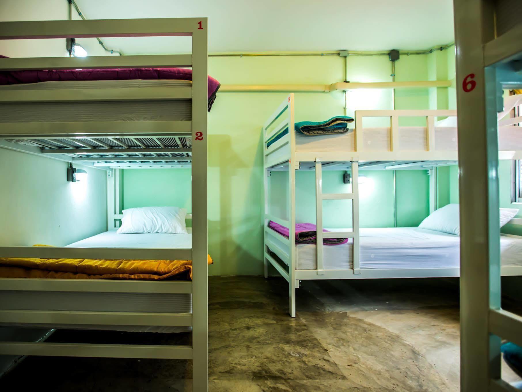 Hostel Zz *