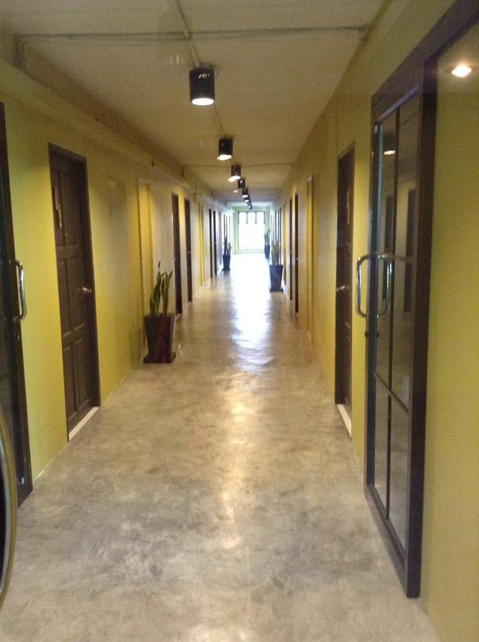 Nimman Expat Hostel