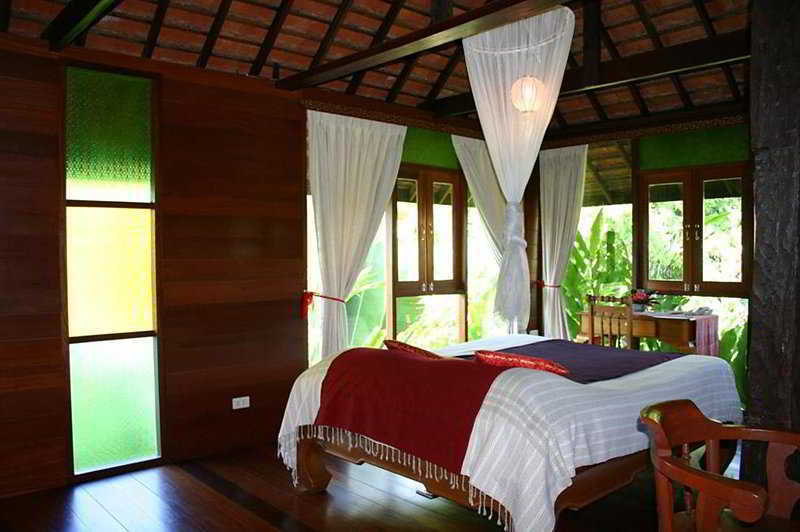 Ban Sabai Village & 4* Chiang Mai