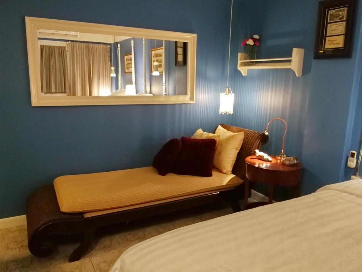 Bed In Town *