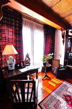 Lotus Hotel 3*