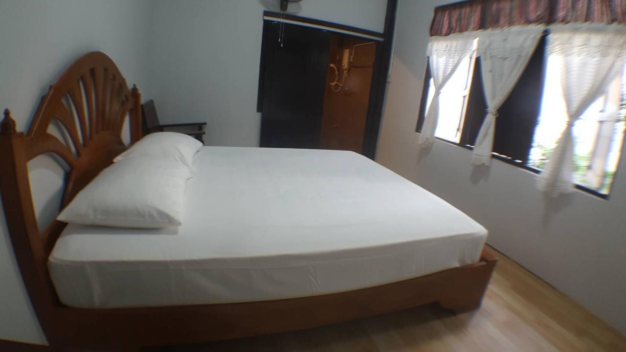 Baan Janrapee *
