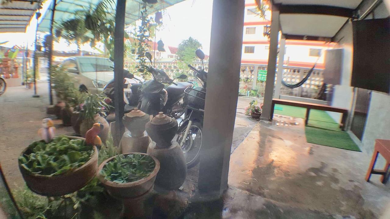 Baan Janrapee *