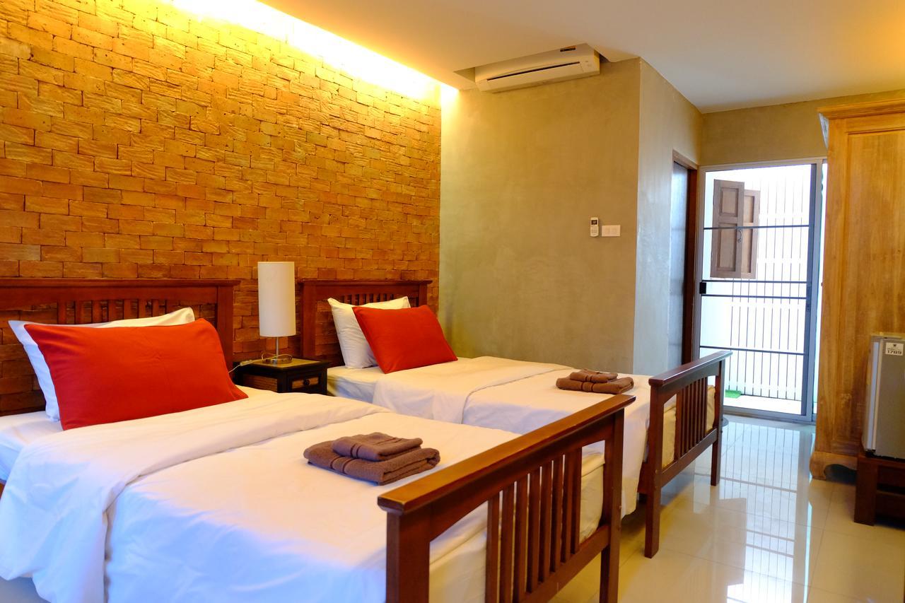 Guest house The White Elephant
