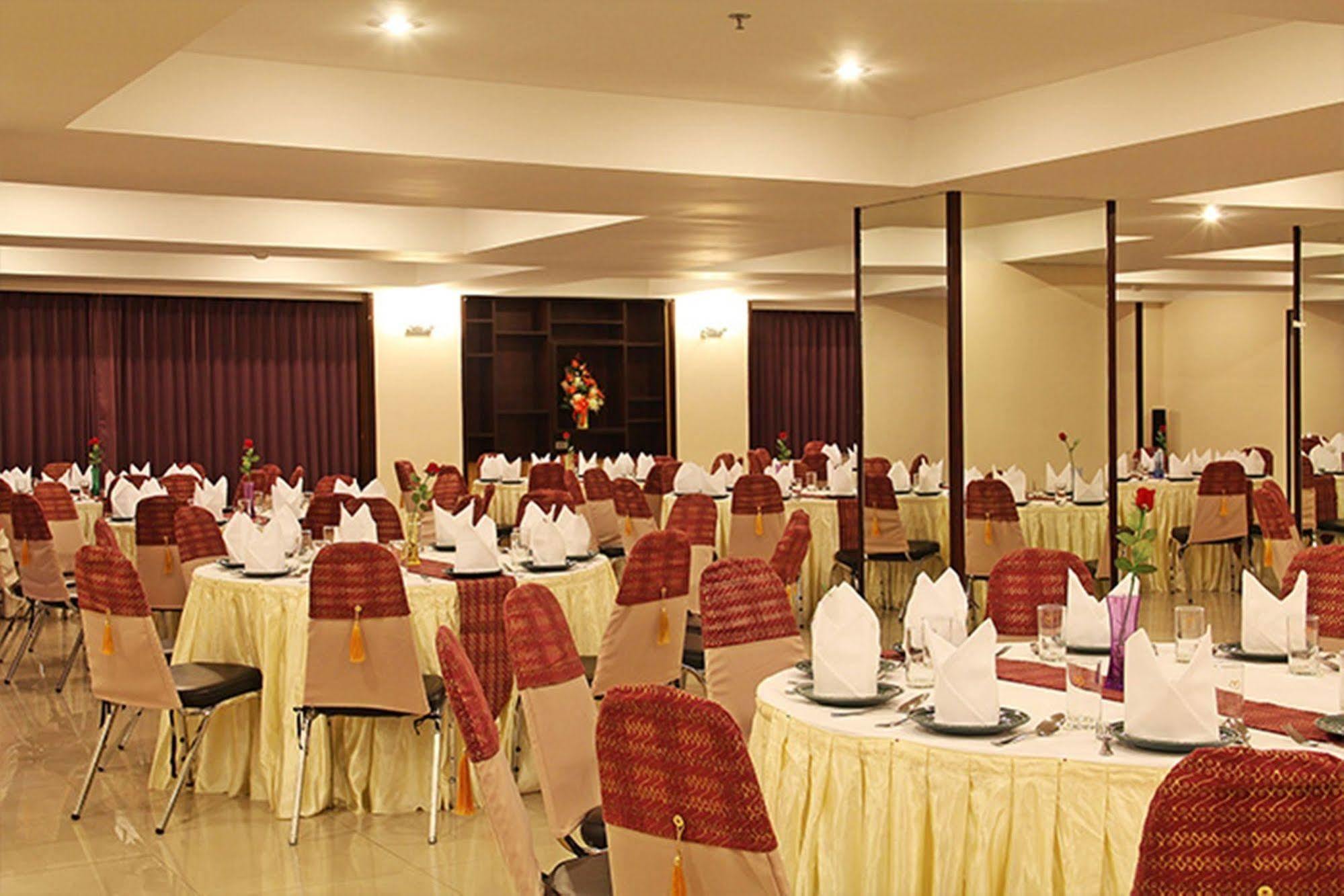 Maninarakorn Hotel