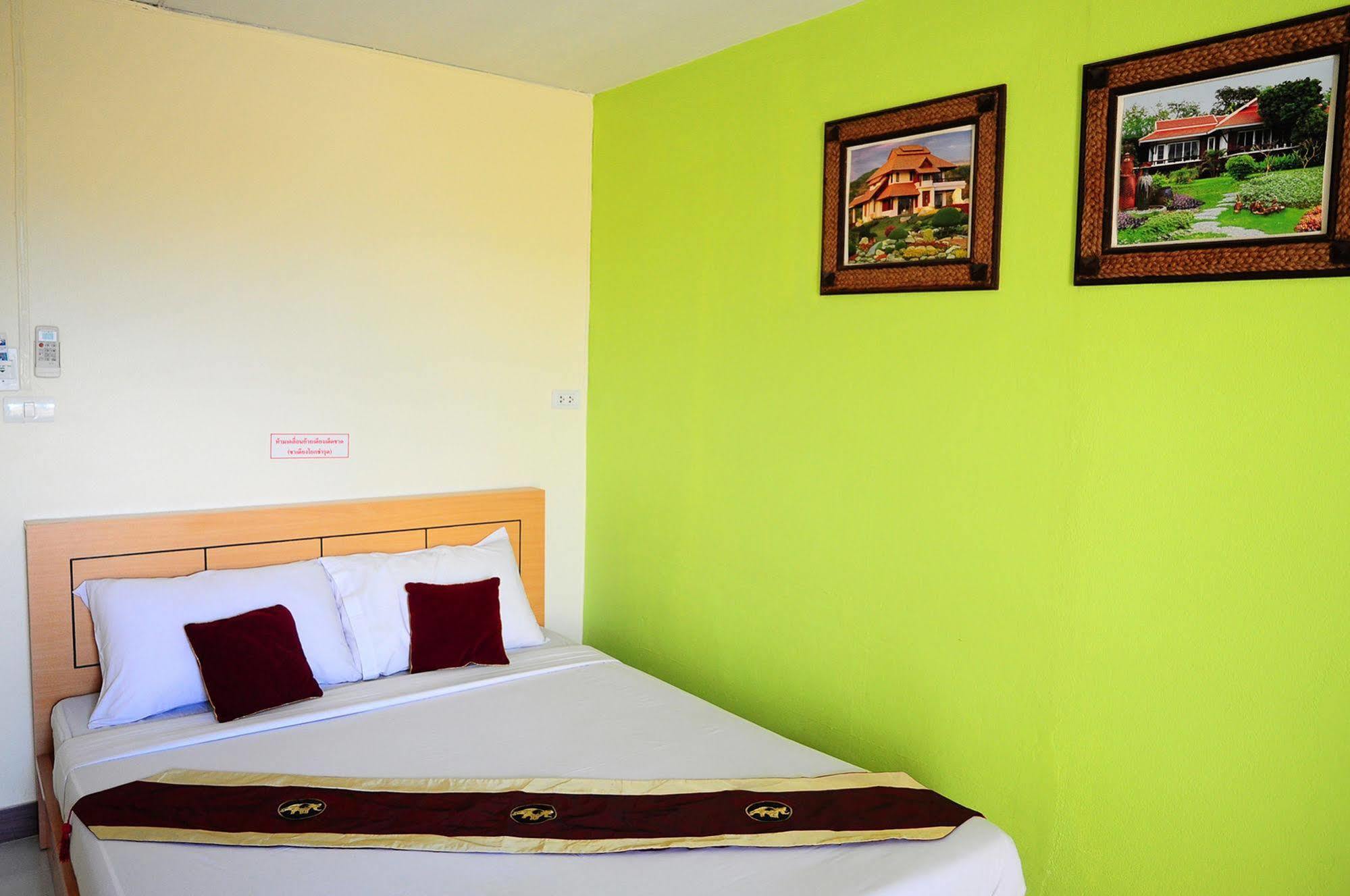 Hotel Choktawee Smile