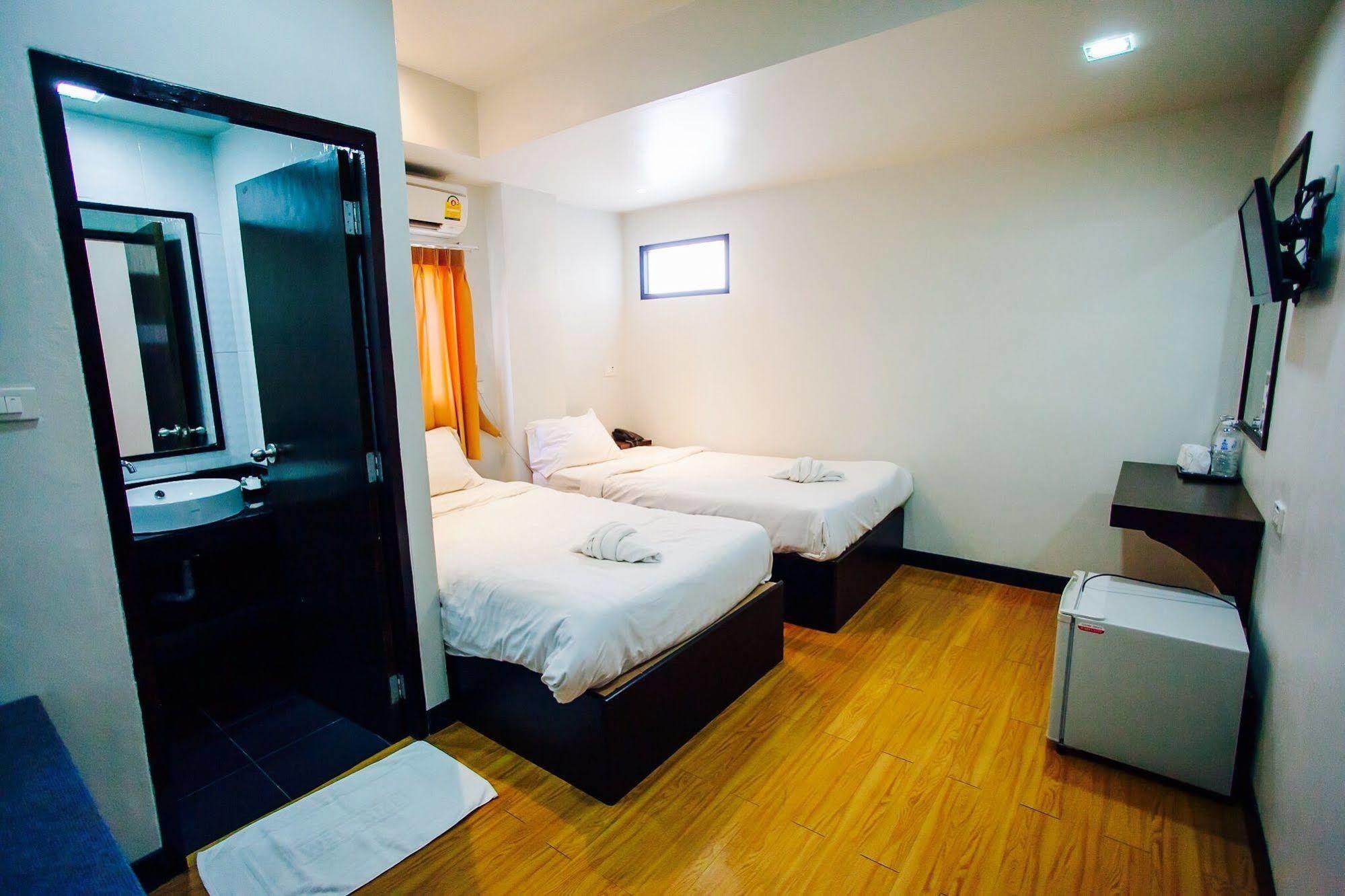 Basic Line @ Loikroh Hotel