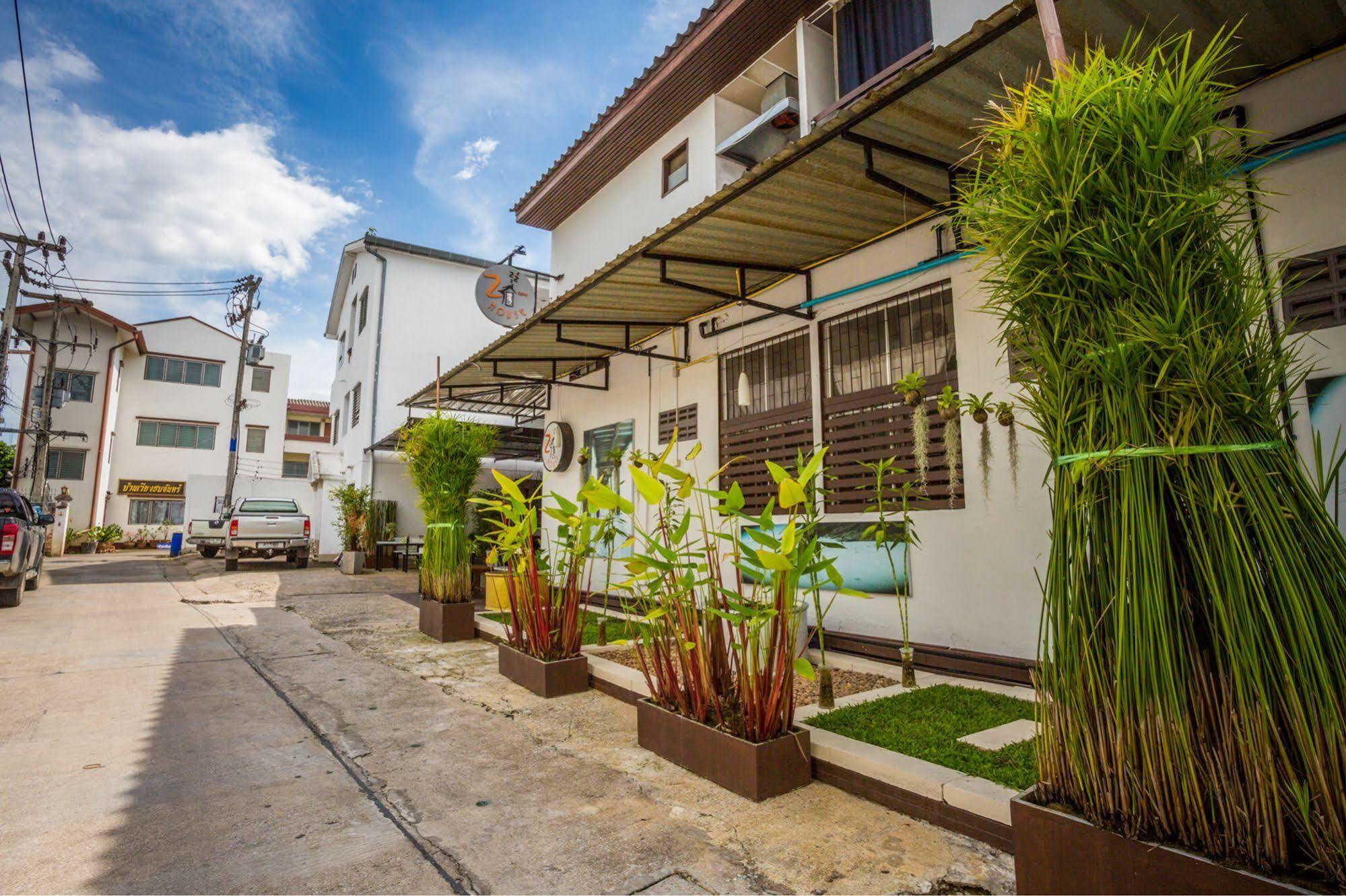 Zzhouse Hotel 2*