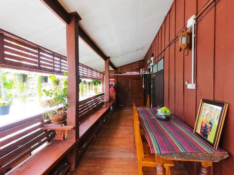 Baan Janrapee *