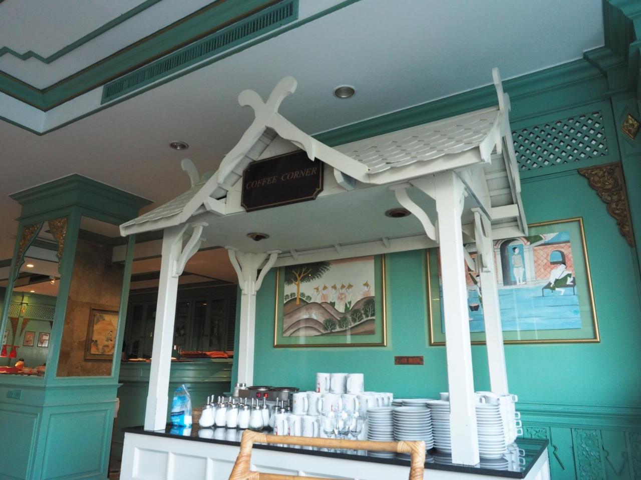 The Park Hotel, Hotel