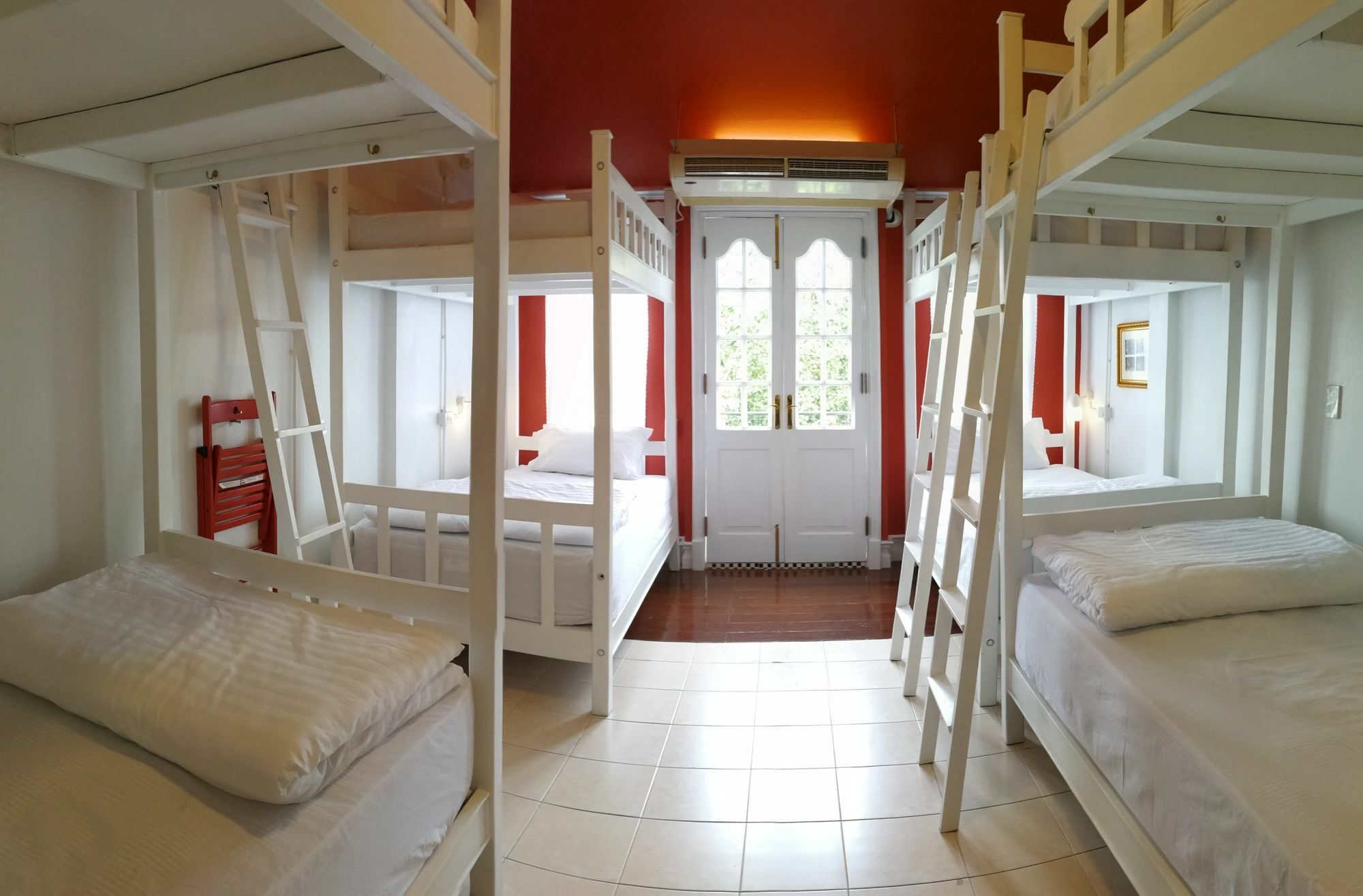 Hostel Bed In Town