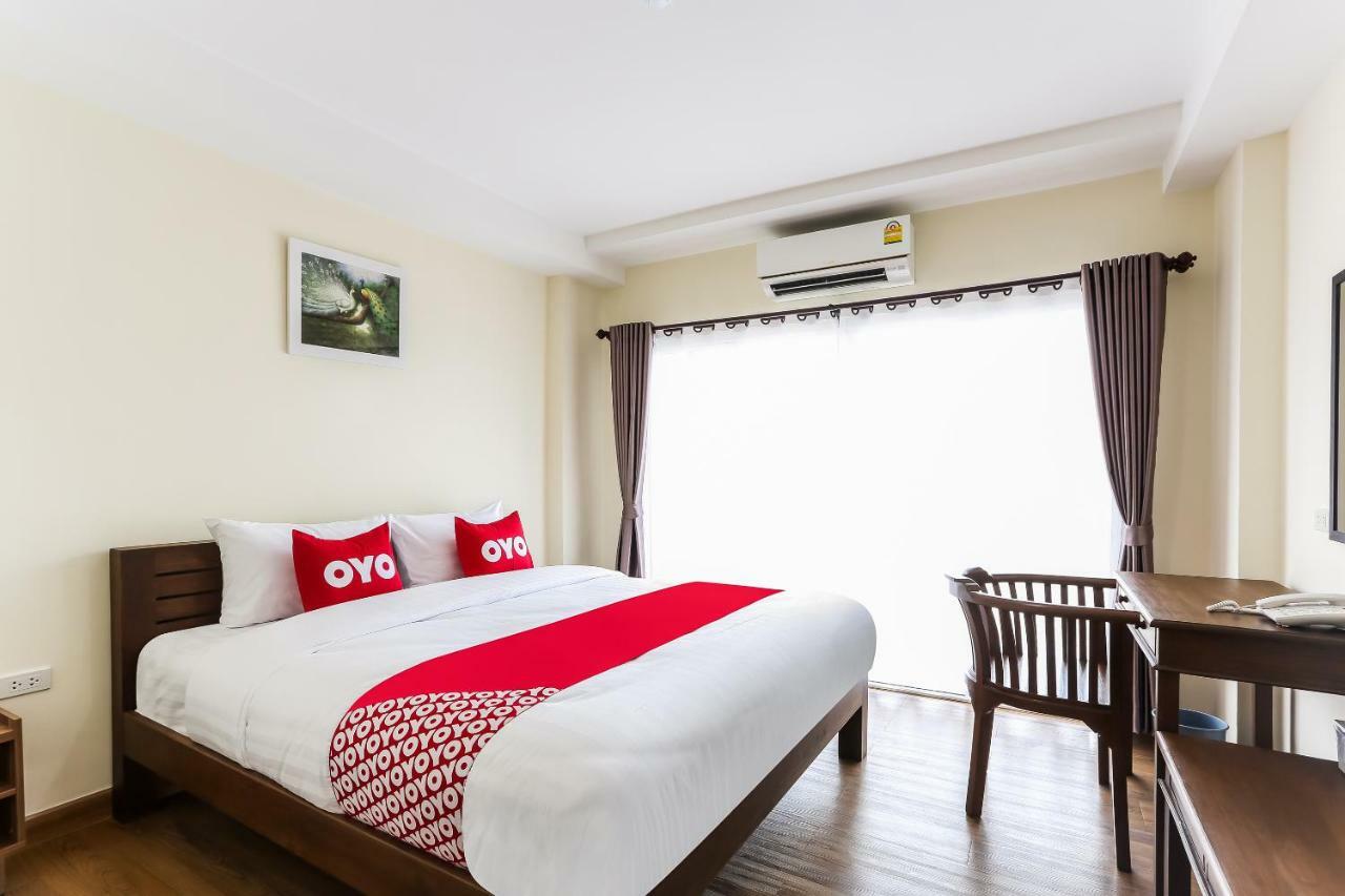 Hotel Canary House Rachawong คานารี่ เฮ้าส์ ราชวงศ์ 3*