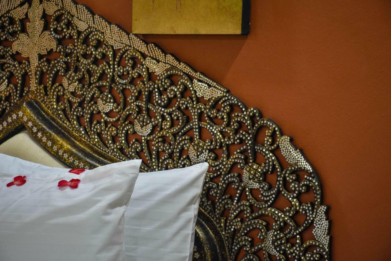 White Boutique And 4* Chiang Mai