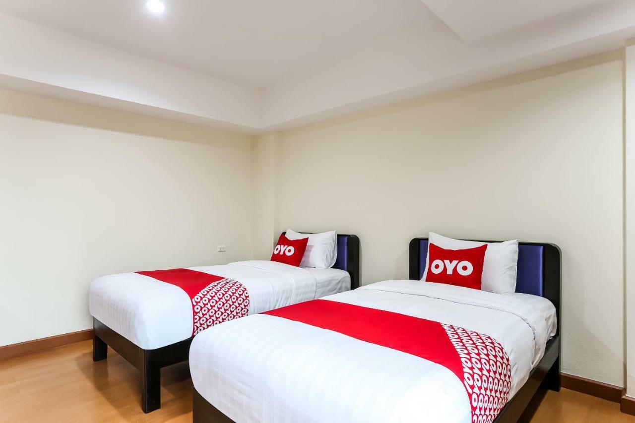 Canary House Rachawong คานารี่ เฮ้าส์ ราชวงศ์ Hotel