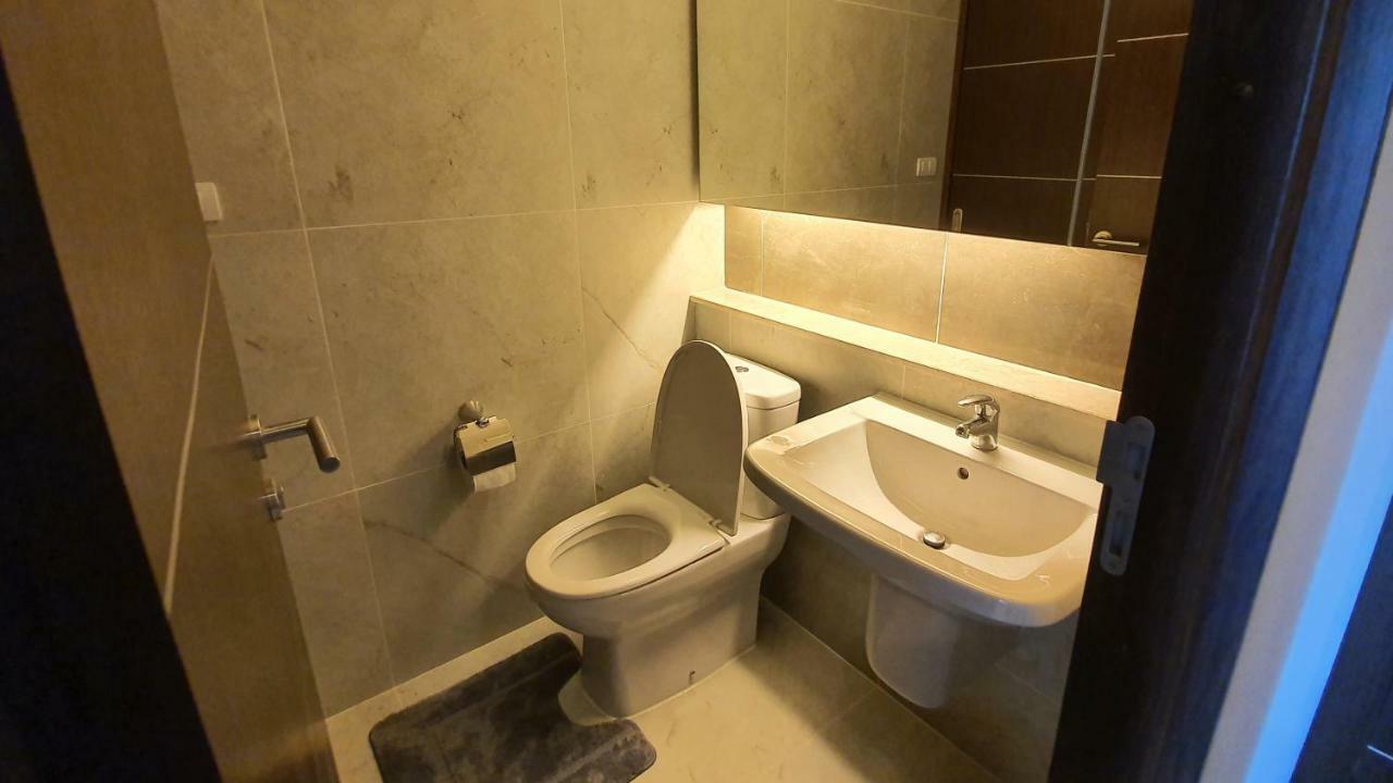 Apartment The Astra,city Center,best View,big Room,5mins,night Market