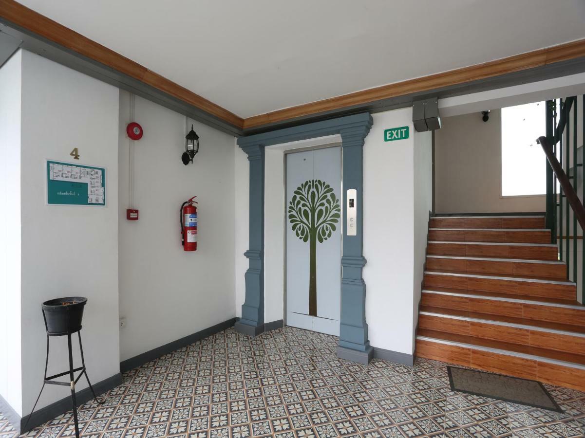 The Lilly Hotel 3*