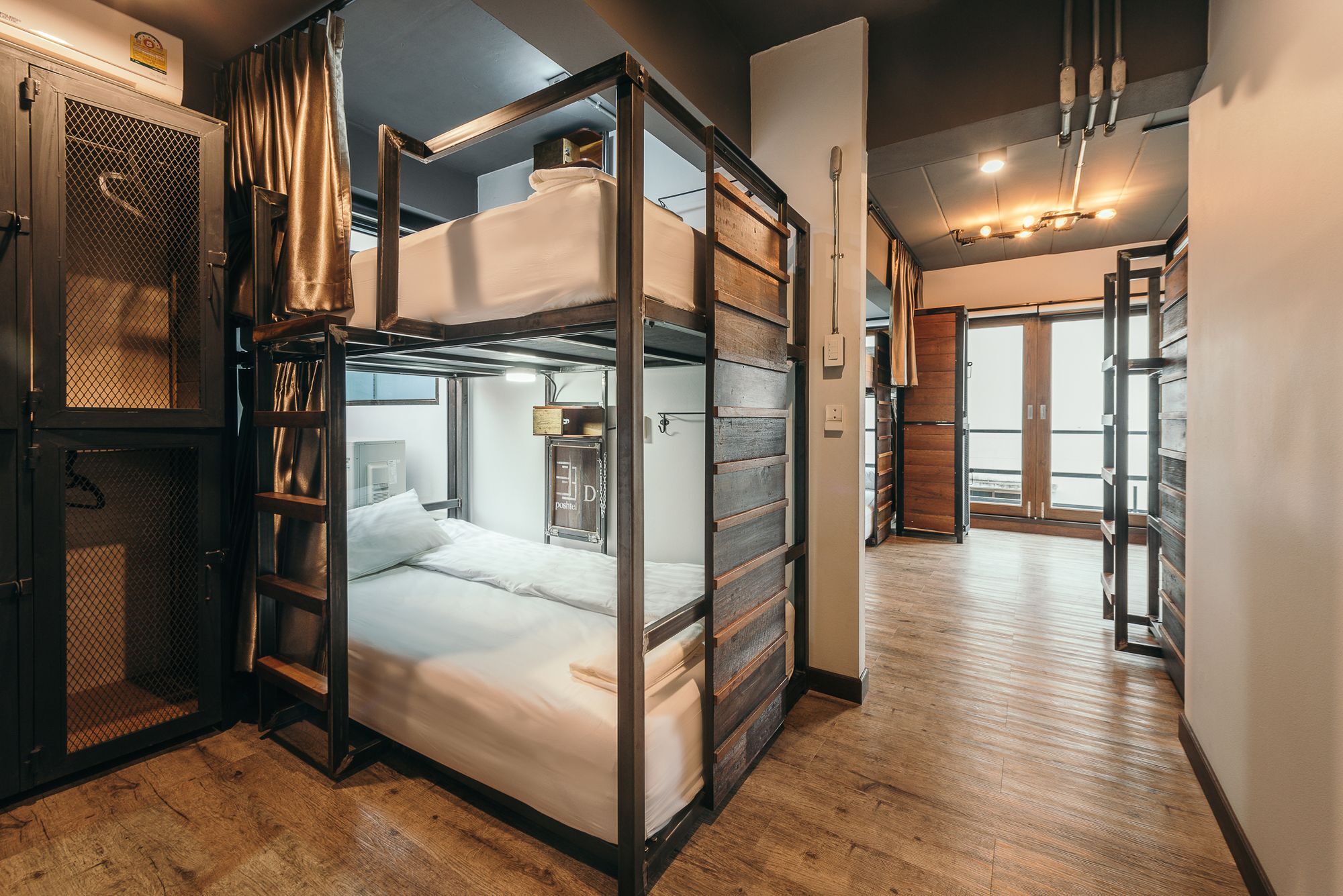 33 Poshtel (adults Only) Hotel 3*