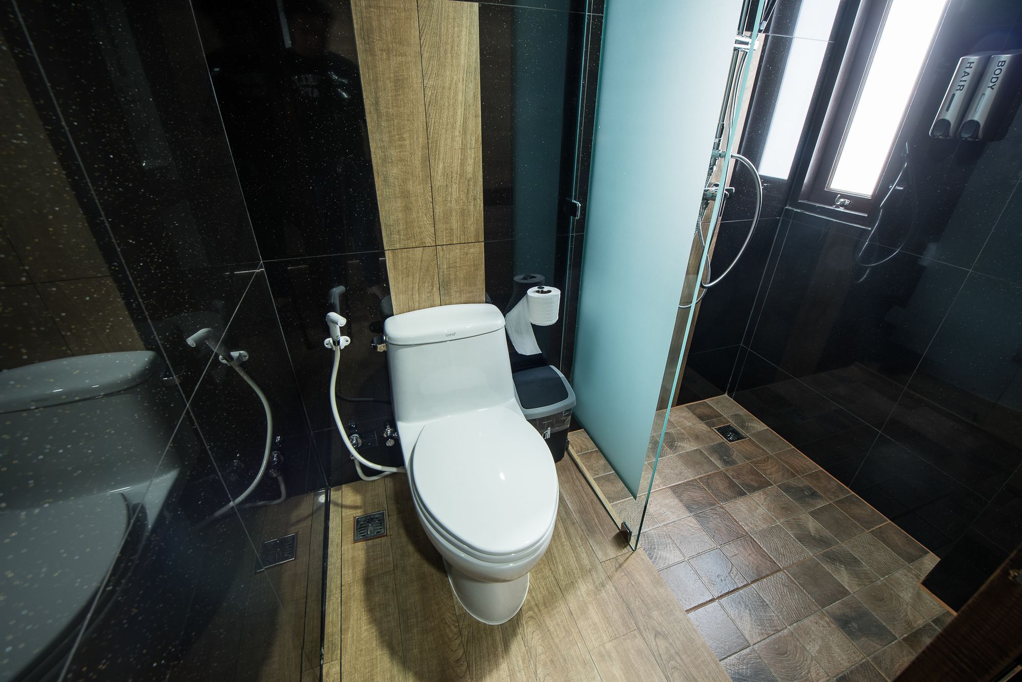 Hotel 33 Poshtel (adults Only)