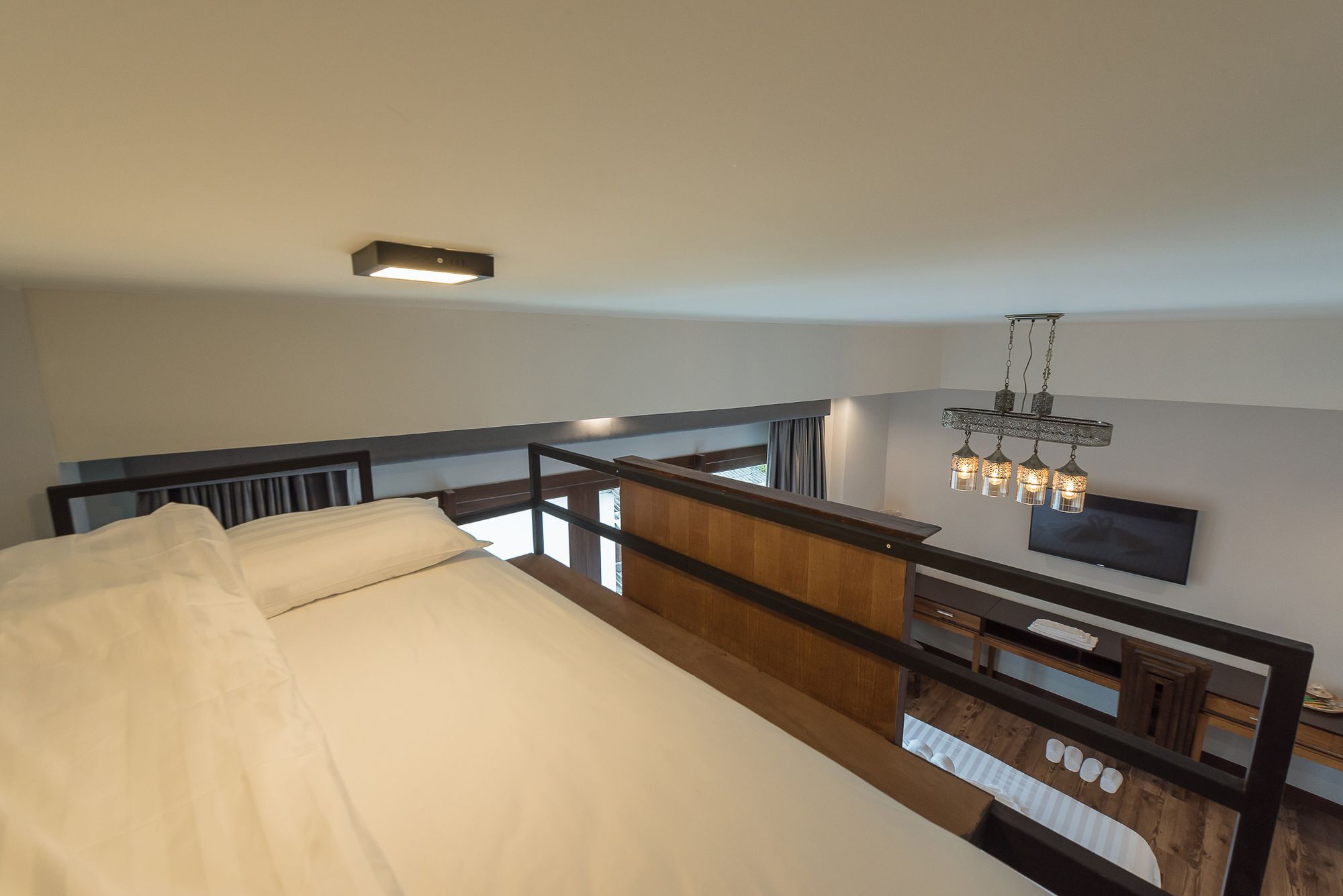 33 Poshtel (adults Only)