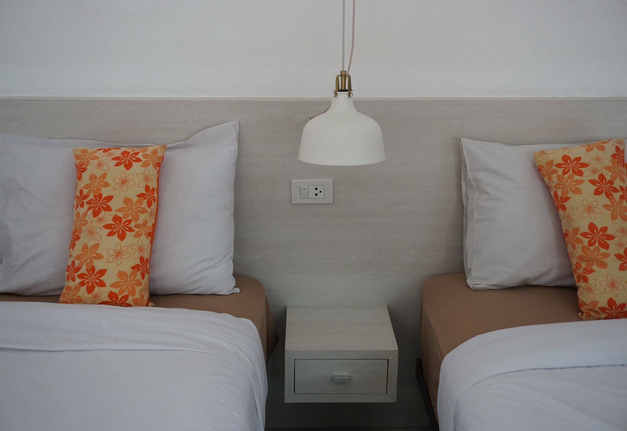 Hotel 202 House 2*