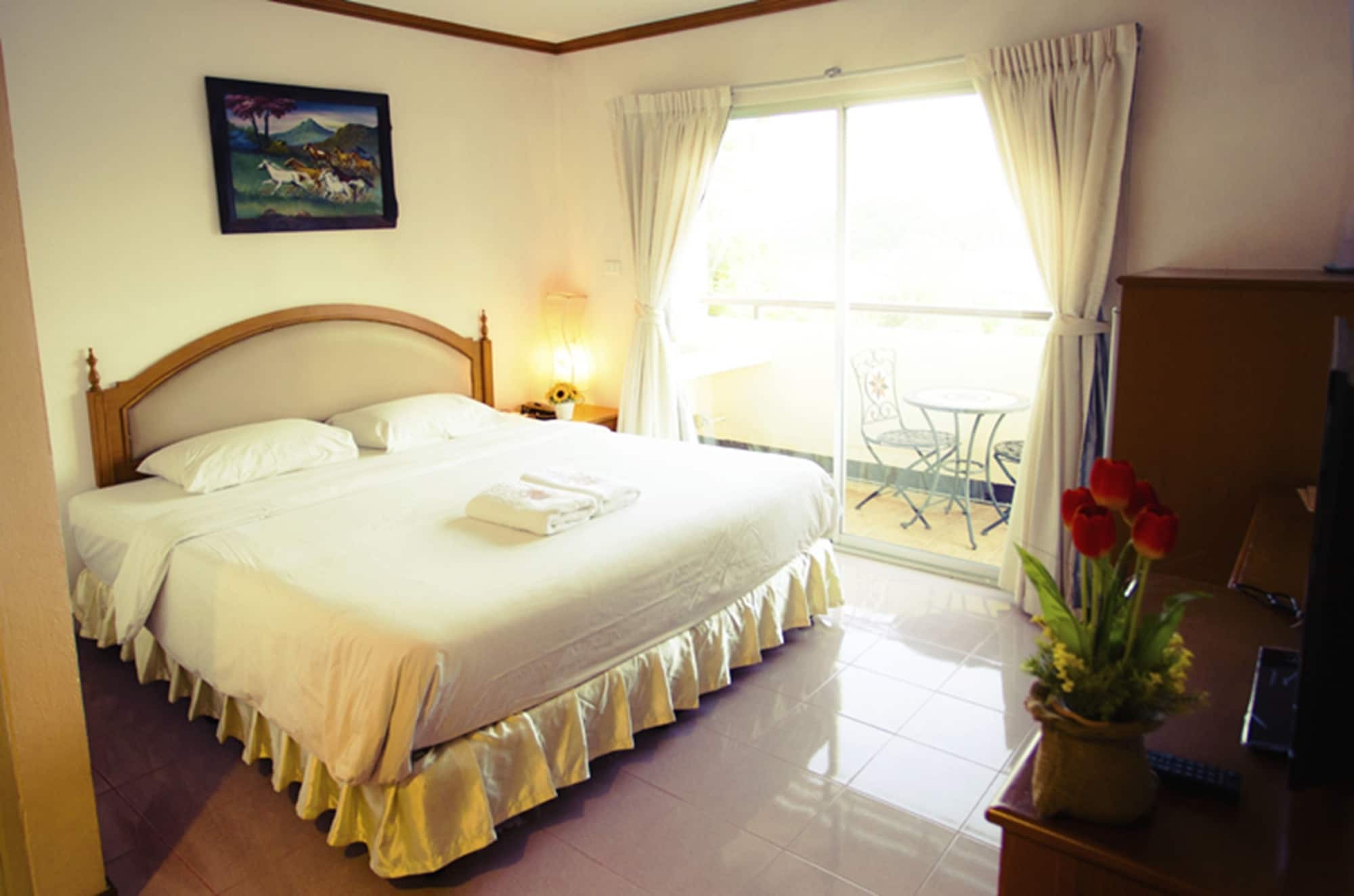 Hotel The -sha Extra