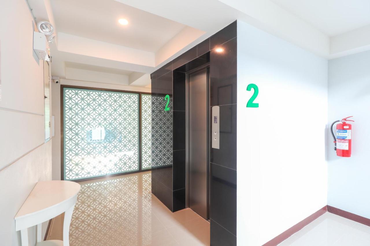 Oyo 374 Lanna Hotel 3*