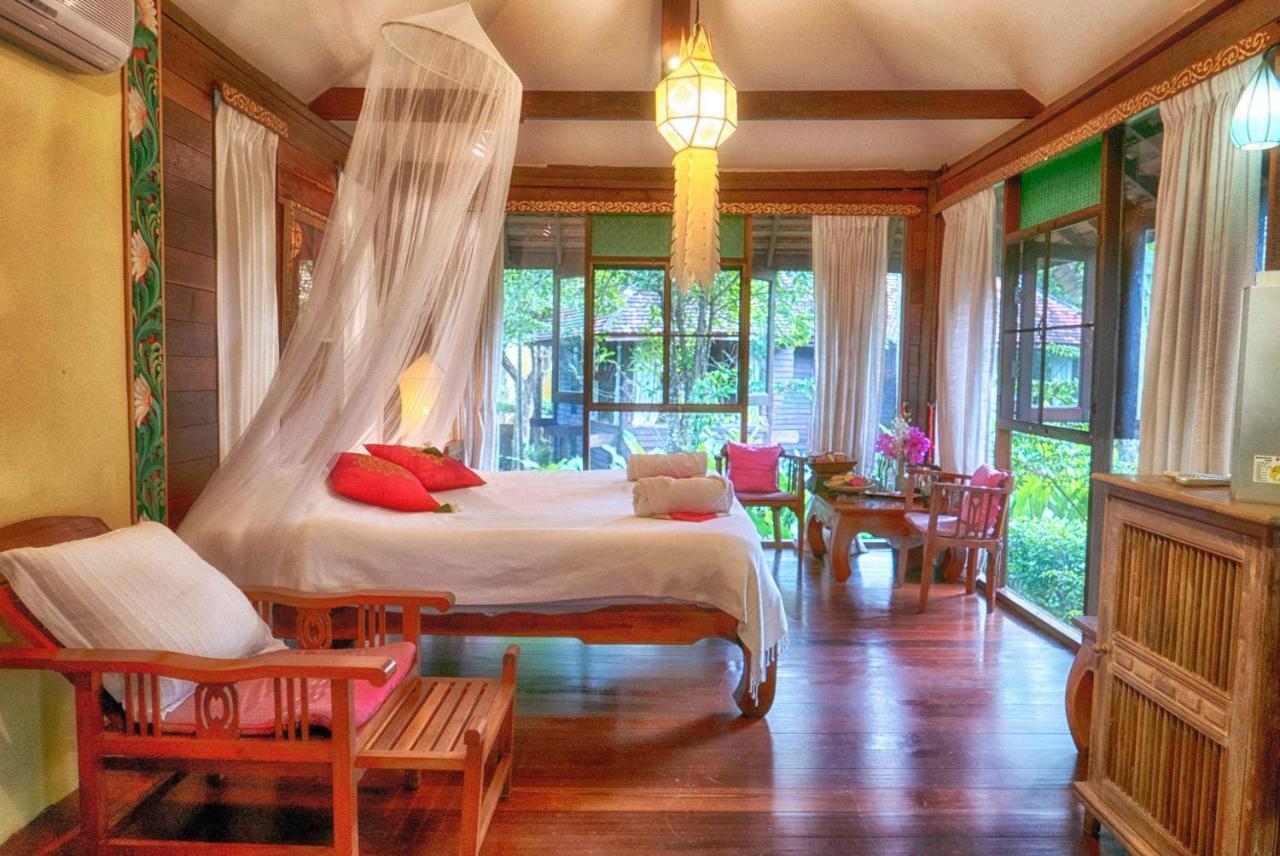 Ban Sabai Village & 4*
