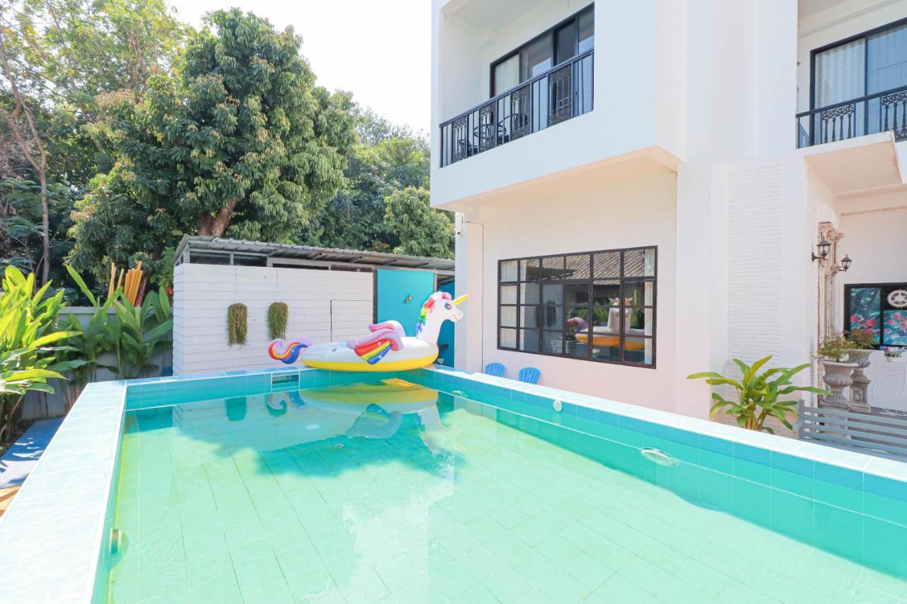 Oyo 611 Young Hotel Chiang Mai